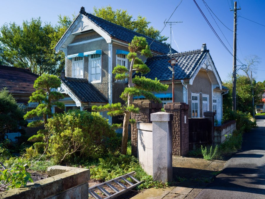 Haikyo, Autumn 2019, Japan. Photograph by Jordy Meow, 3/302