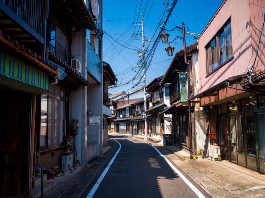 Gifu, Spring 2020, Japan. Photograph by Jordy Meow, 19/25