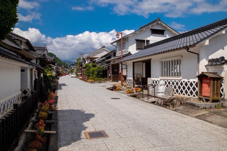 Okayama, Autumn 2019, Japan. Photograph by Jordy Meow, 6/11