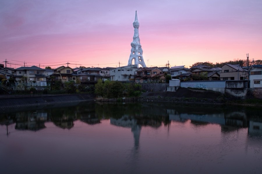 Osaka, Spring 2019, Japan. Photograph by Jordy Meow, 1/8