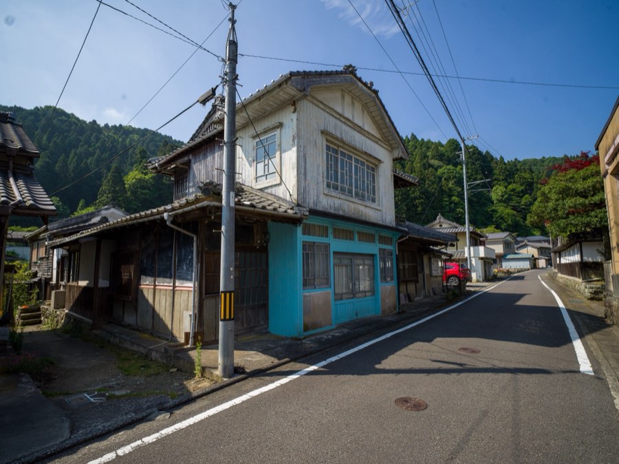 Tokushima, Spring 2020, Japan. Photograph by Jordy Meow, 2/9